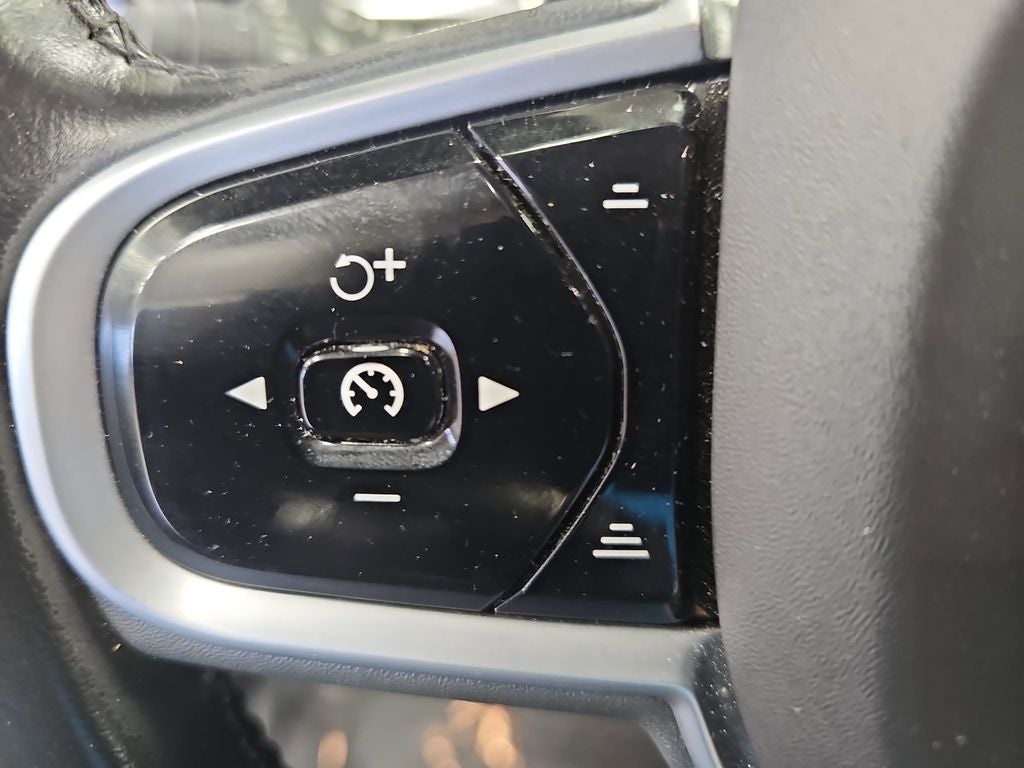 2021 Volvo S60 T6 Momentum