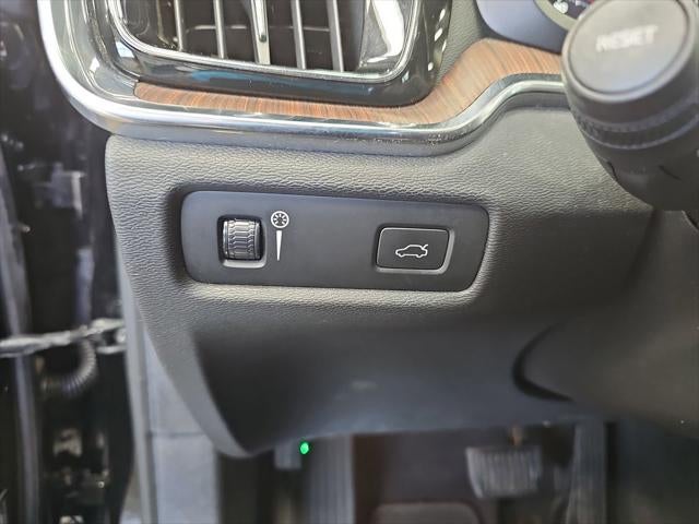 2021 Volvo S60 T6 Momentum