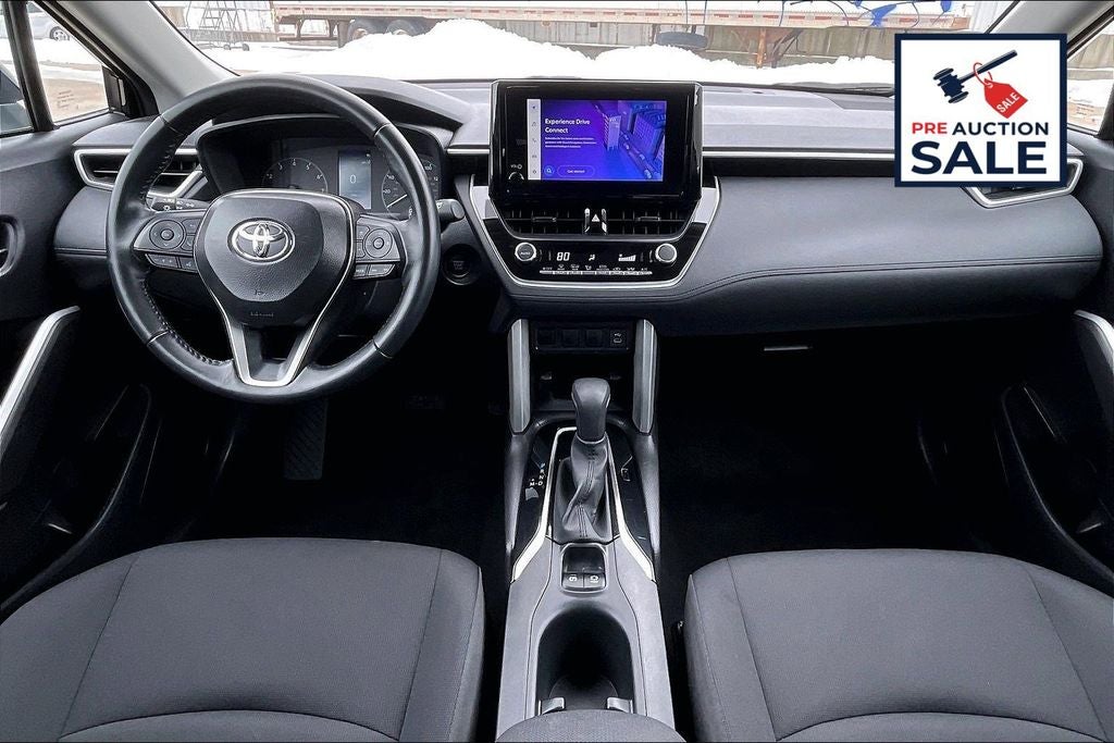 2025 Toyota Corolla Cross LE