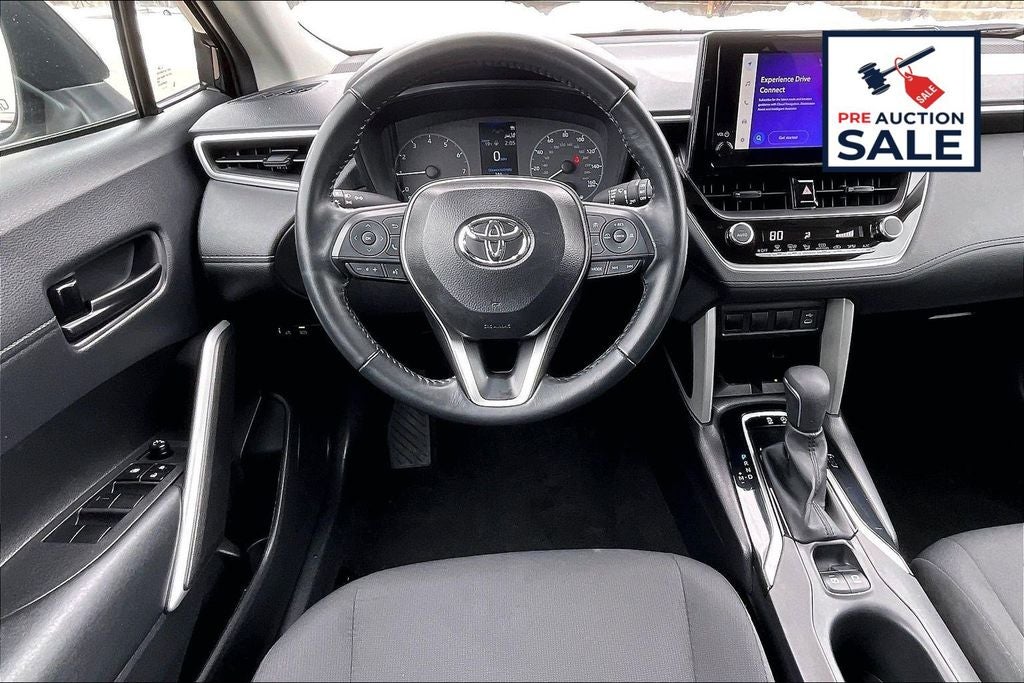 2025 Toyota Corolla Cross LE