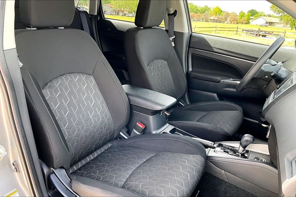 2025 Mitsubishi Outlander Sport 2.0 ES