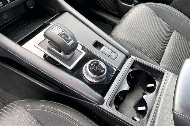 2024 Mitsubishi Outlander ES