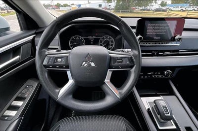 2024 Mitsubishi Outlander ES