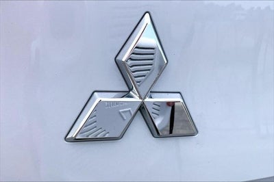 2024 Mitsubishi Outlander ES