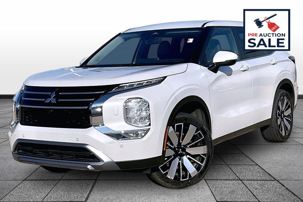 2025 Mitsubishi Outlander SE