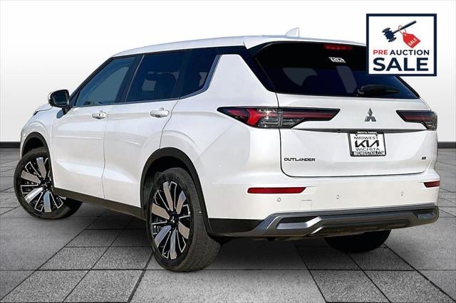 2025 Mitsubishi Outlander SE