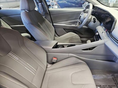 2025 Hyundai Elantra SEL Convenience