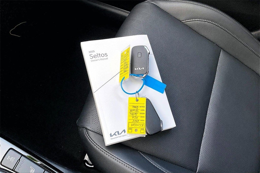 2025 Kia Seltos EX