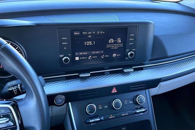 2024 Kia Carnival LX