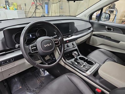 2024 Kia Carnival LX