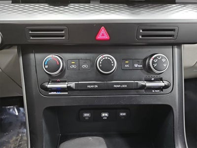 2024 Kia Carnival LX