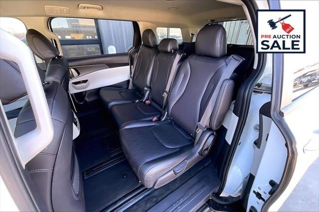 2024 Kia Carnival LX