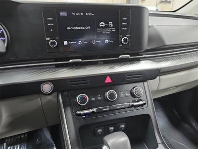 2024 Kia Carnival LX