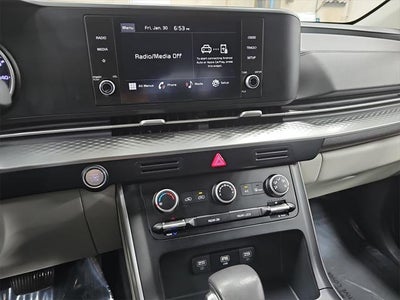 2024 Kia Carnival LX