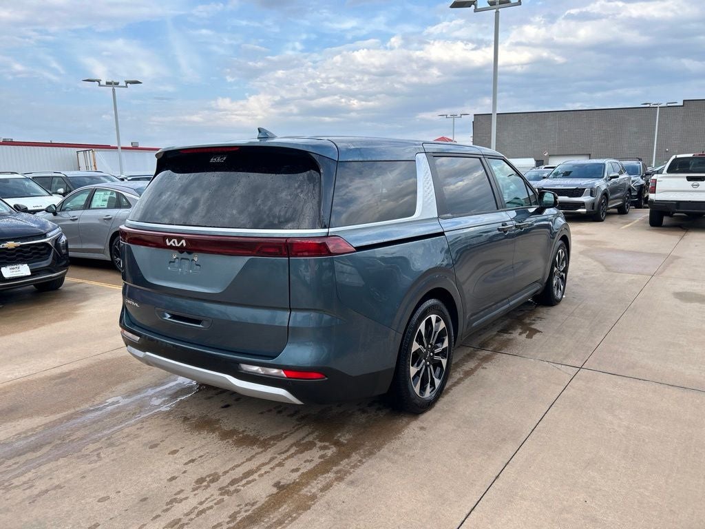 2023 Kia Carnival EX