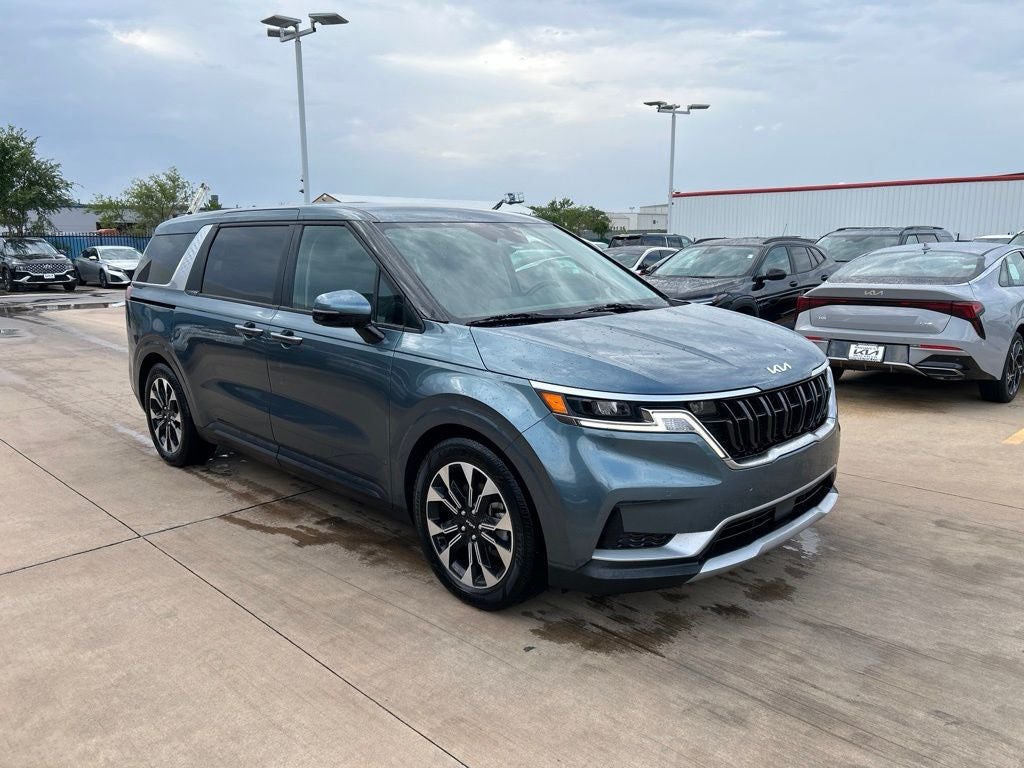 2023 Kia Carnival EX