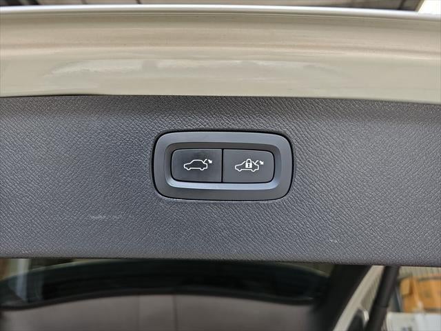 2022 Volvo XC90 T6 Inscription