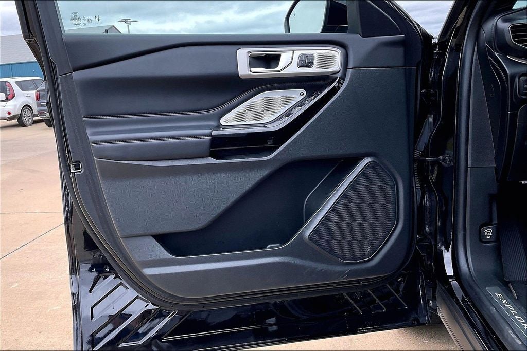 2023 Ford Explorer Platinum