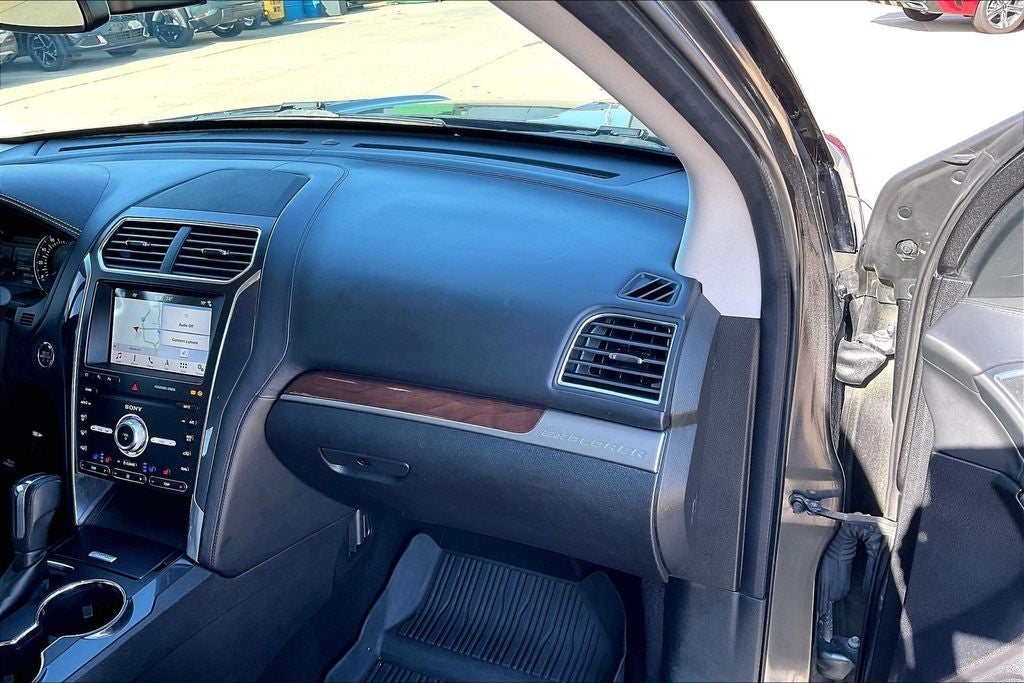 2019 Ford Explorer Platinum
