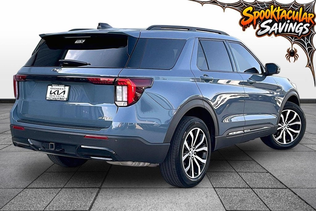 2025 Ford Explorer ST-Line