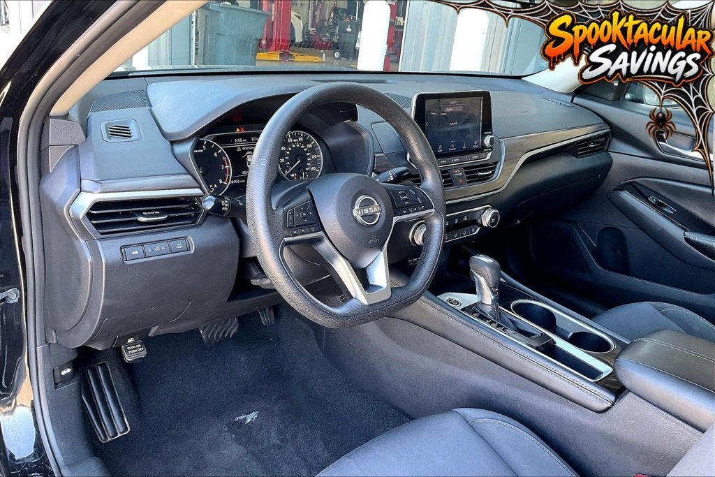 2023 Nissan Altima SV - Photo 14