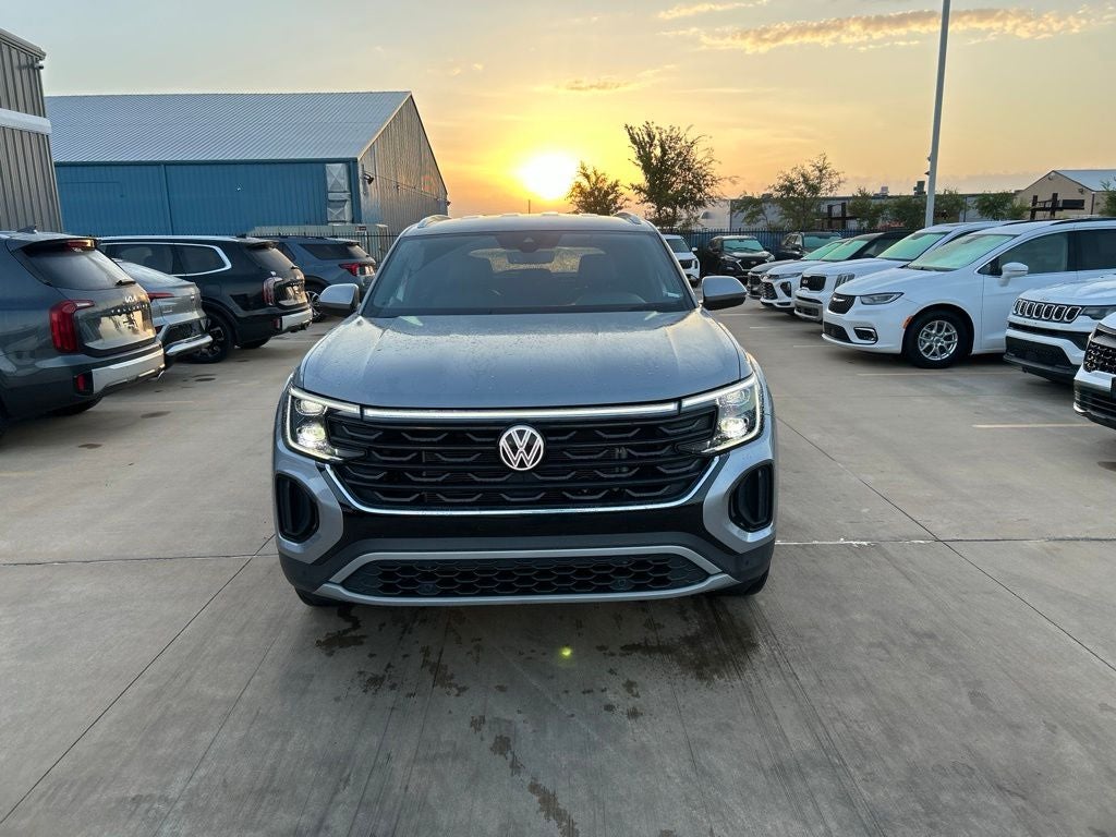 2026 Volkswagen Atlas Cross Sport SE w/Technology