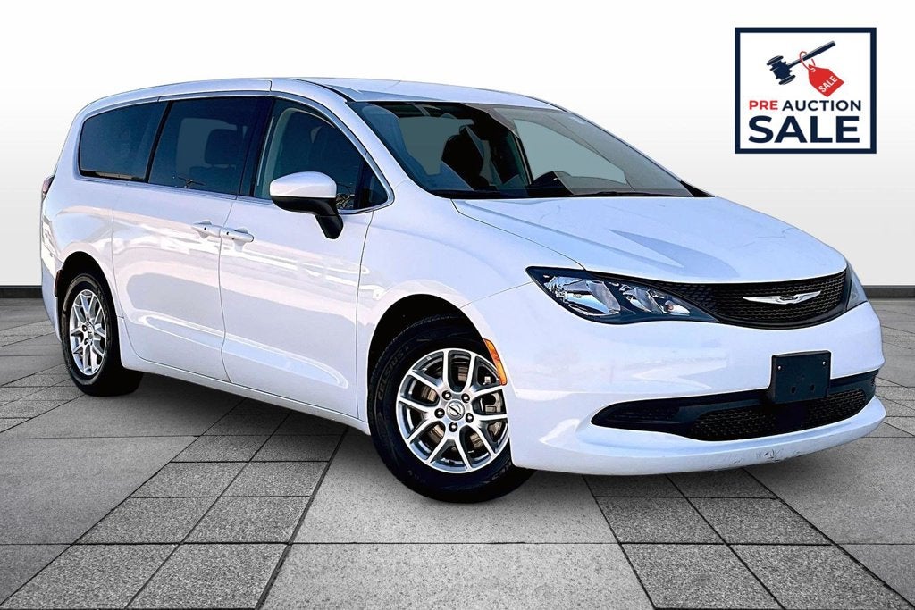2023 Chrysler Voyager LX