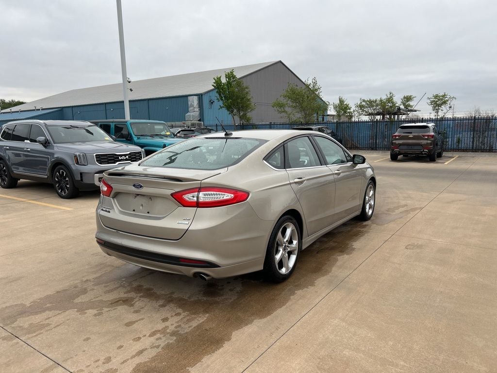 2016 Ford Fusion SE