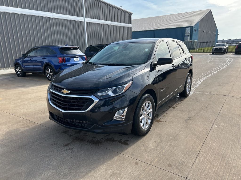 2021 Chevrolet Equinox LS's photo