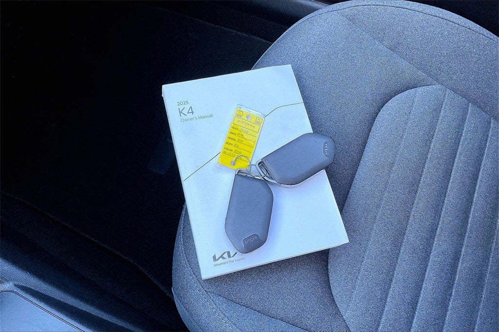 2025 Kia K4 EX
