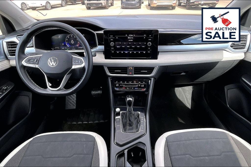 2025 Volkswagen Taos 1.5T SE