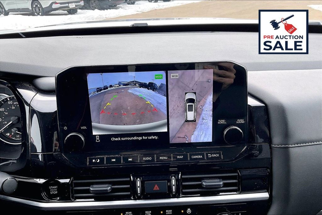 2025 Nissan Pathfinder SL