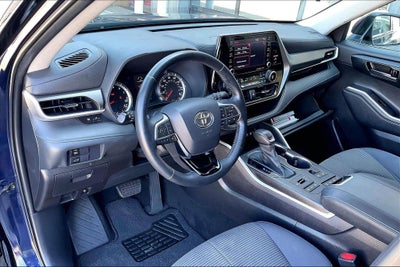 2021 Toyota Highlander LE