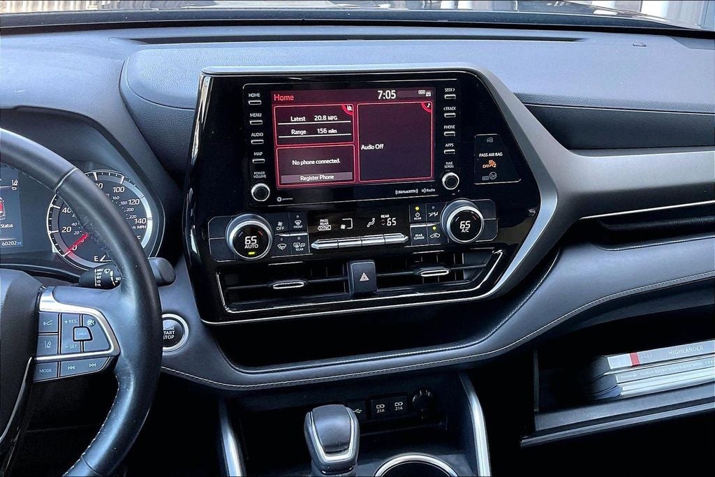 2021 Toyota Highlander LE