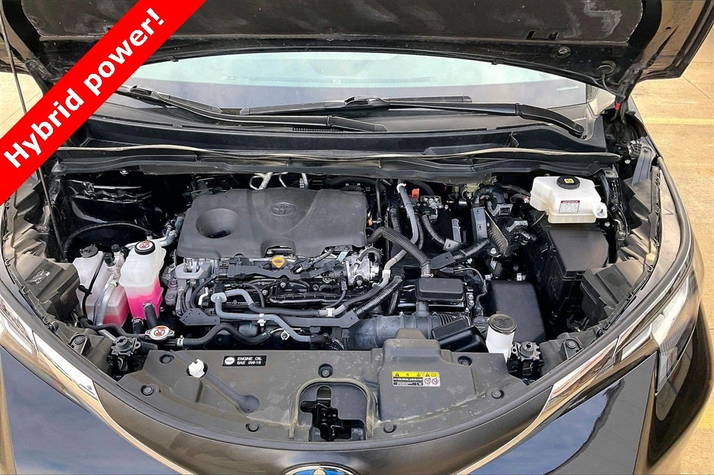 2022 Toyota Sienna XLE 8 Passenger