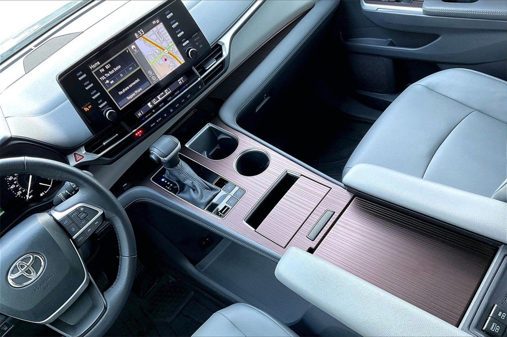 2022 Toyota Sienna XLE 8 Passenger