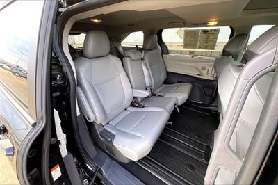 2022 Toyota Sienna XLE 8 Passenger