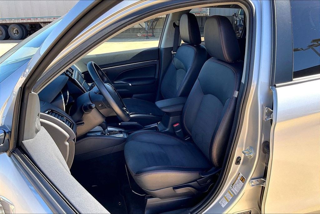 2025 Mitsubishi Outlander Sport 2.0 SE