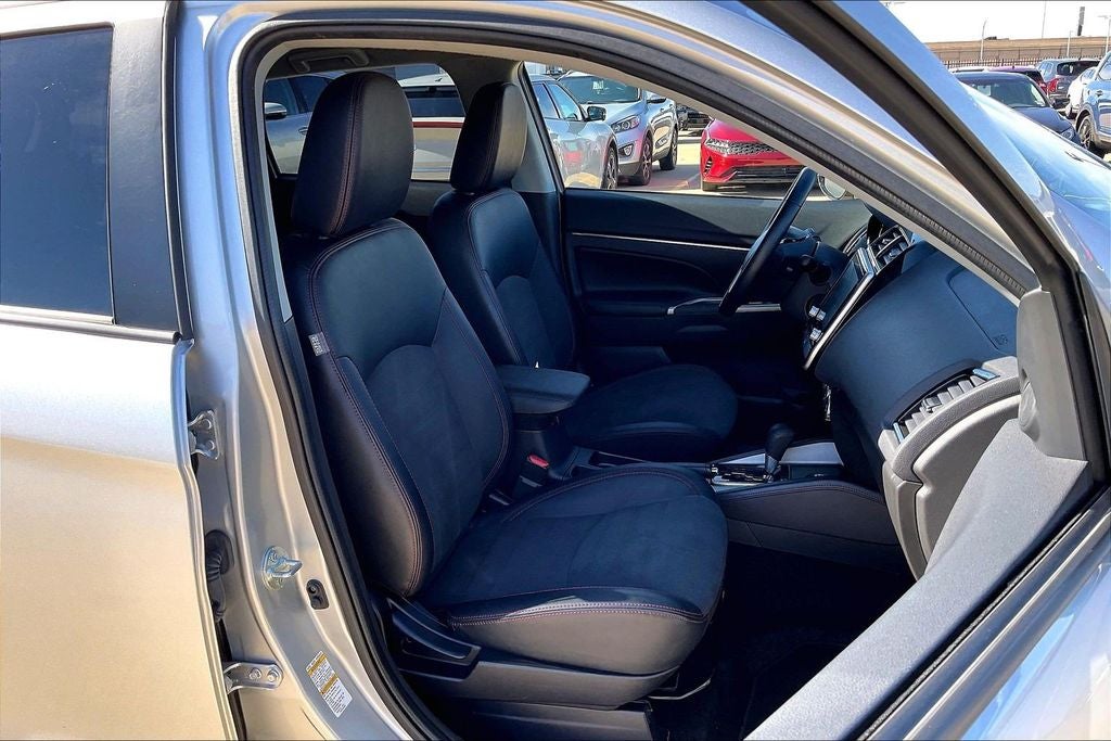2025 Mitsubishi Outlander Sport 2.0 SE