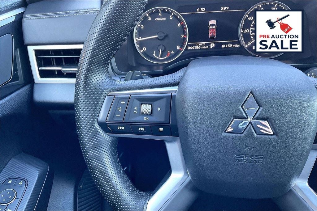 2025 Mitsubishi Outlander SE