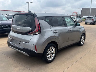 2024 Kia Soul LX