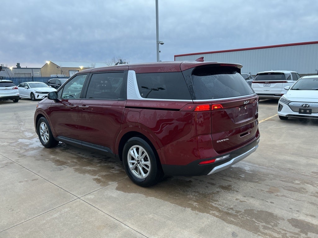 2024 Kia Carnival LX
