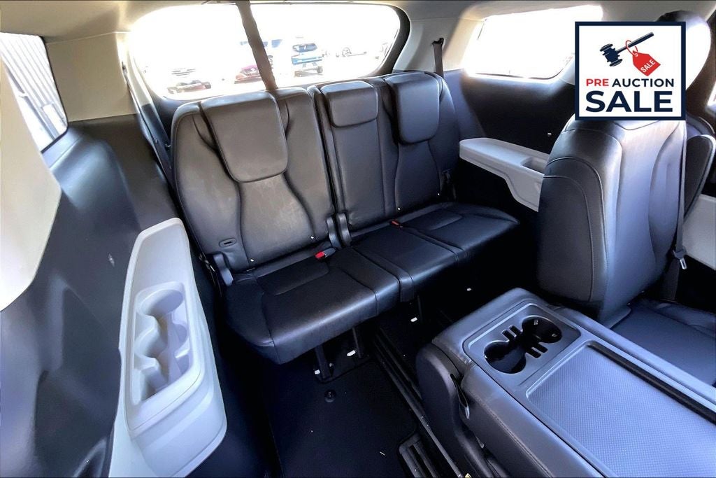 2024 Kia Carnival LX