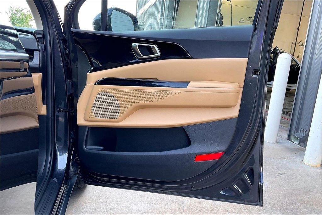 2023 Kia Carnival EX