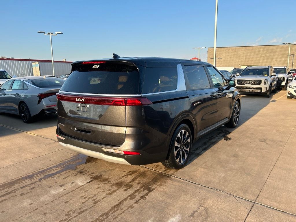 2023 Kia Carnival EX
