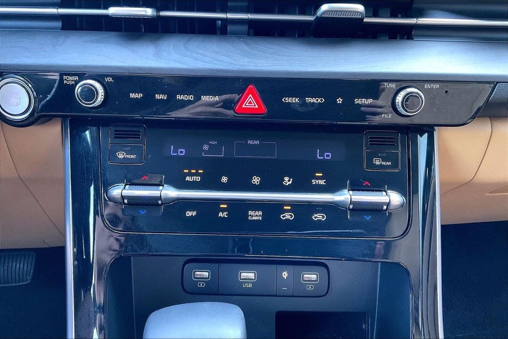 2023 Kia Carnival EX