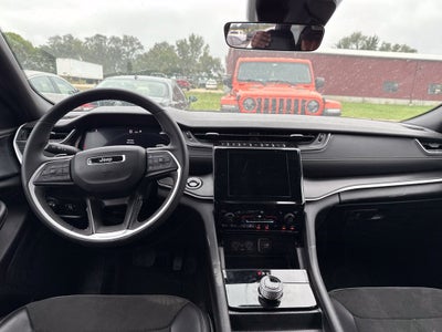2025 Jeep Grand Cherokee Altitude 4x4