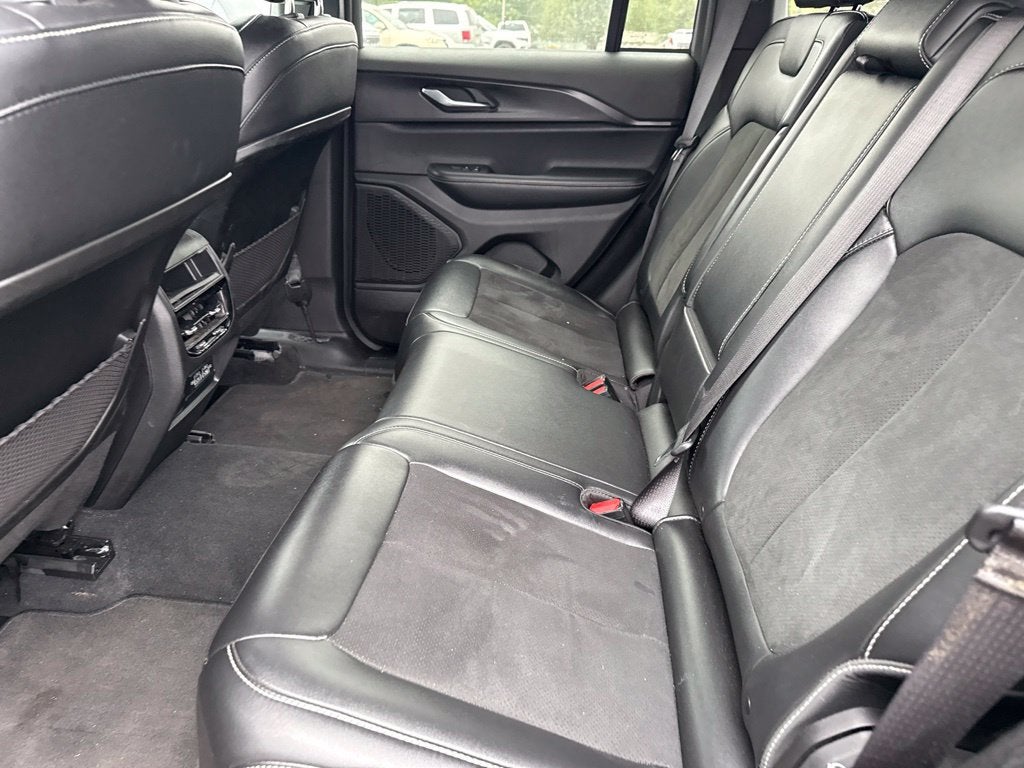 2025 Jeep Grand Cherokee Altitude 4x4