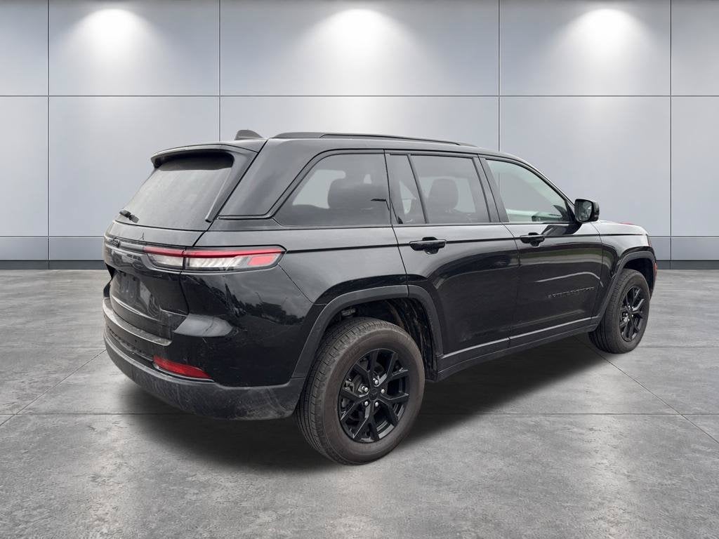 2025 Jeep Grand Cherokee Altitude 4x4