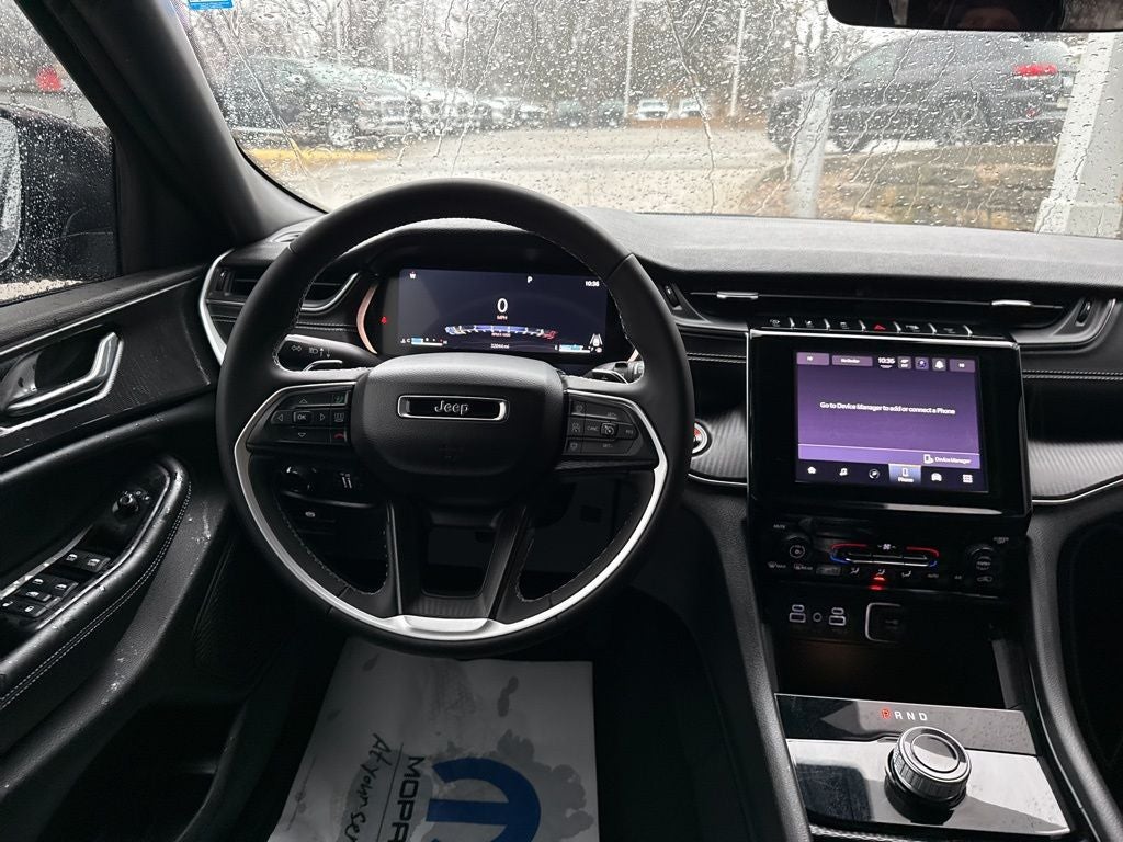 2025 Jeep Grand Cherokee Laredo 4x4